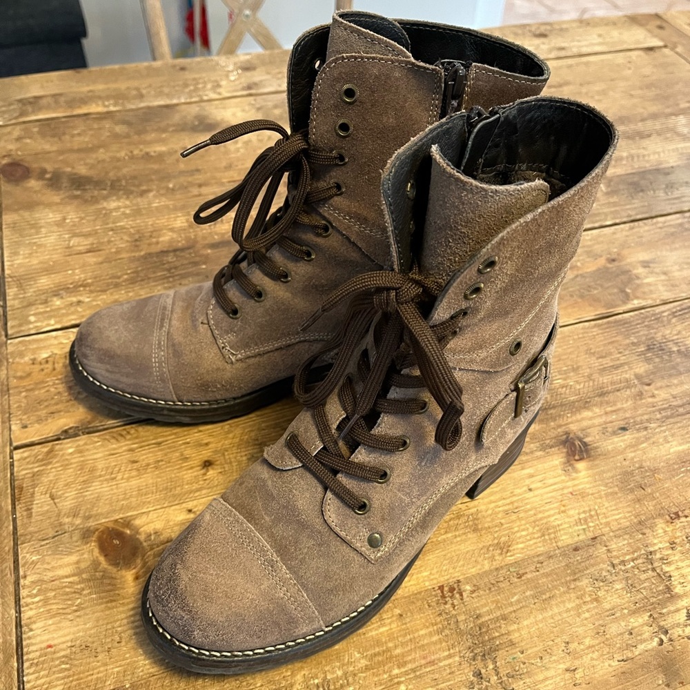 Taos Footwear Crave Suede Boots, size 39 (8.5-9)